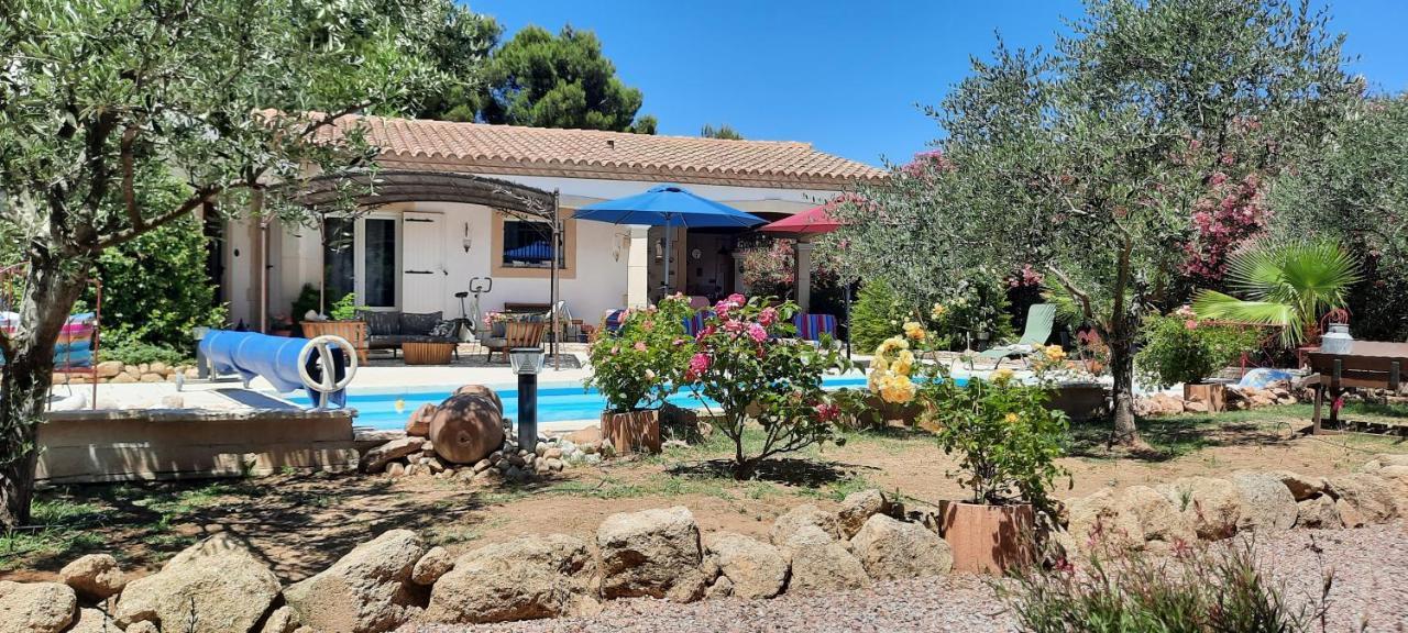 לינה וארוחת בוקר סנט-מרטין-דה-קרו Fenetre Sur Les Alpilles מראה חיצוני תמונה